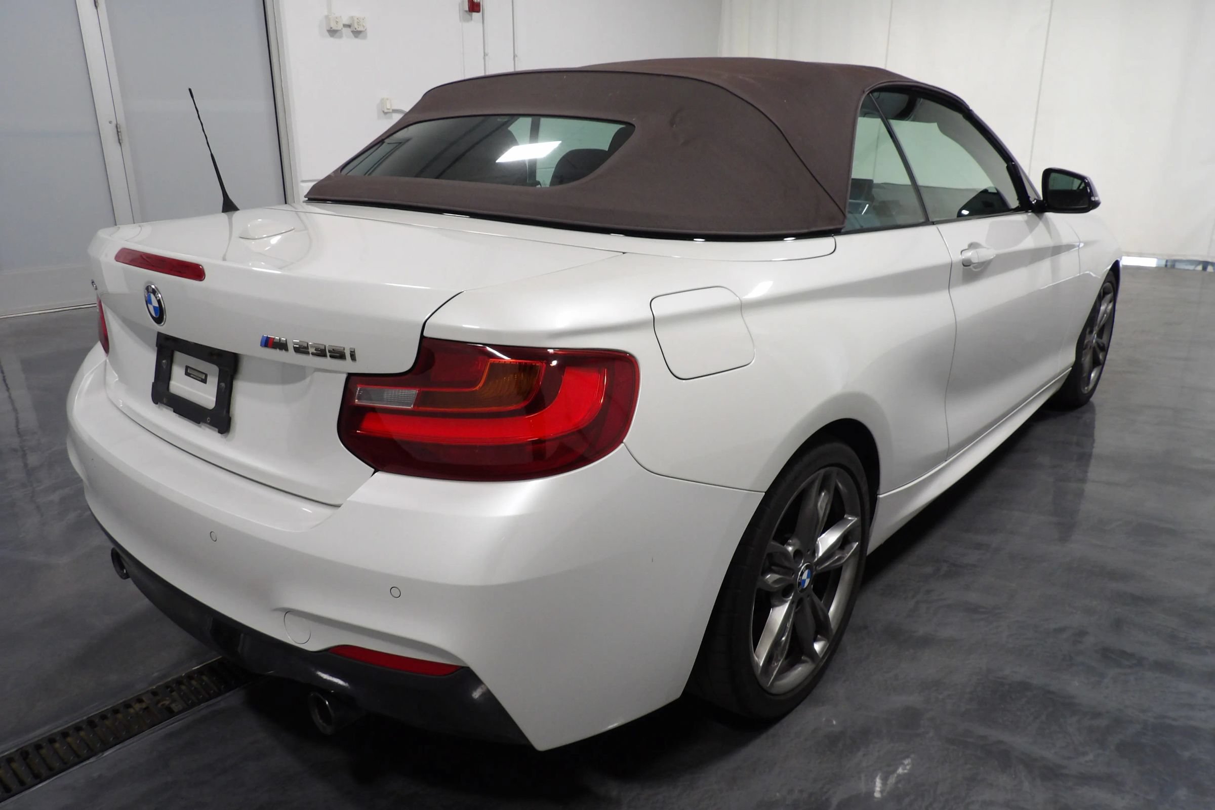 Used 2016 BMW M235i xDrive Convertible AWD/4WD image 5