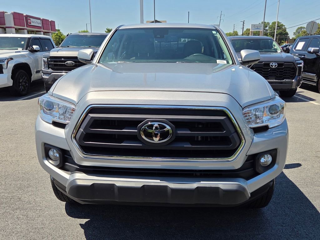 Used 2023 Toyota Tacoma SR5 AWD/4WD image 2