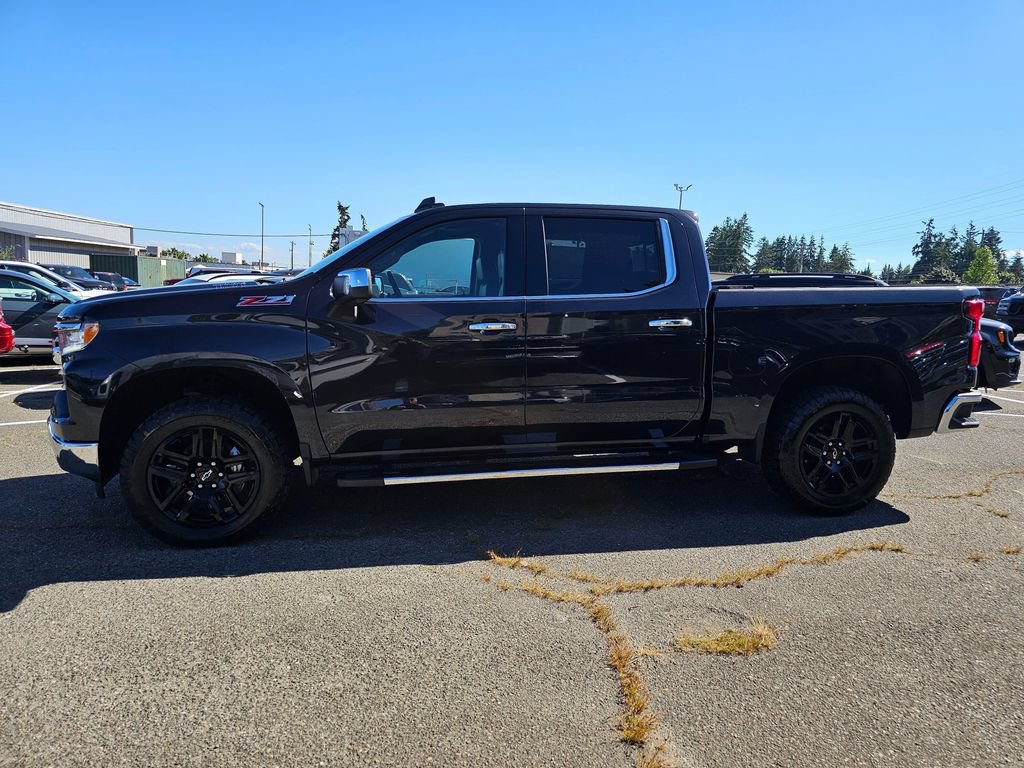 Used 2022 Chevrolet Silverado 1500 LTZ AWD/4WD image 4