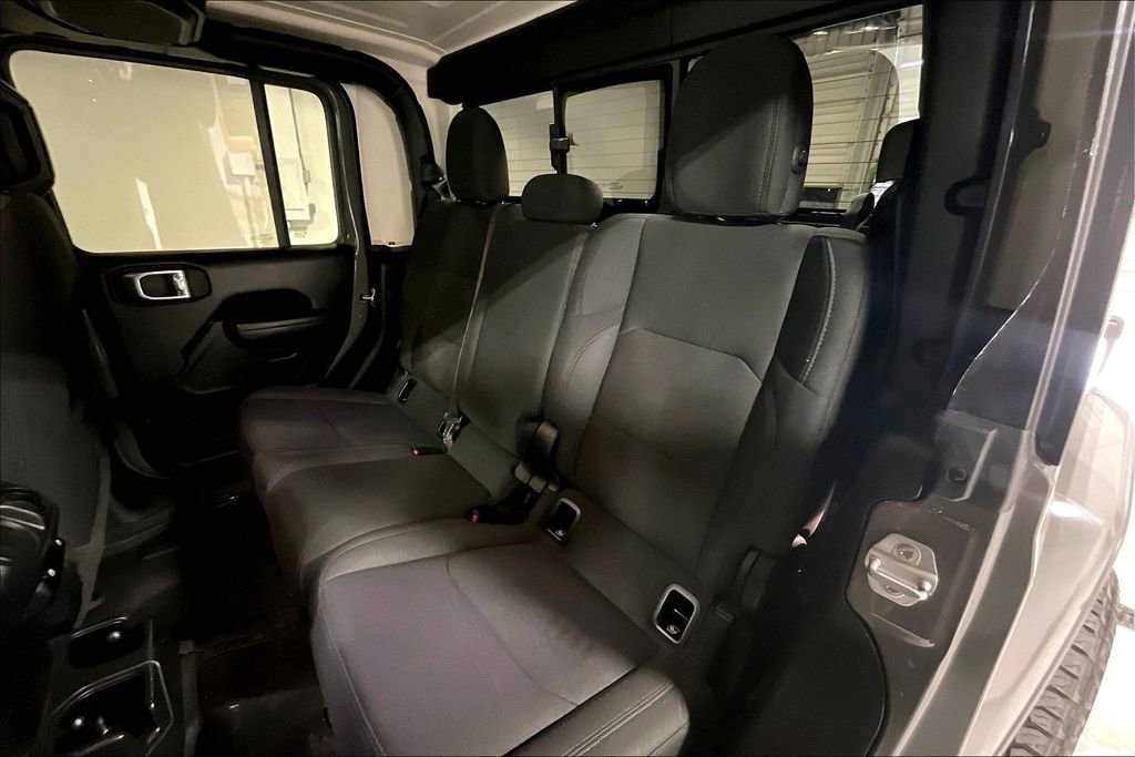 Used 2022 Jeep Gladiator Willys image 33