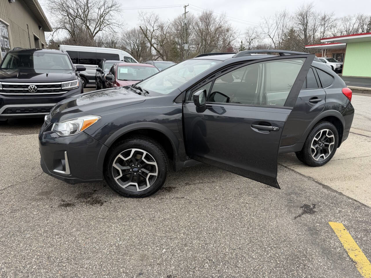 Used 2016 Subaru Crosstrek 2.0i Premium w/ Moonroof Package AWD/4WD image 31