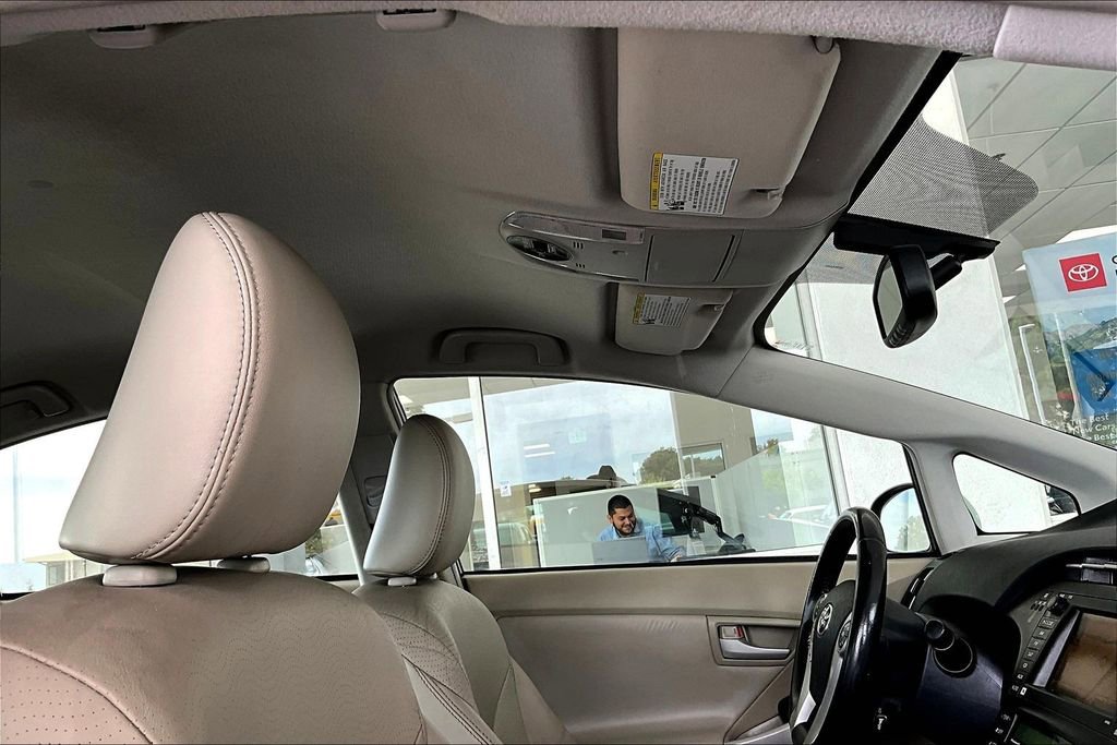Used 2011 Toyota Prius Five w/ Navigation Pkg image 27