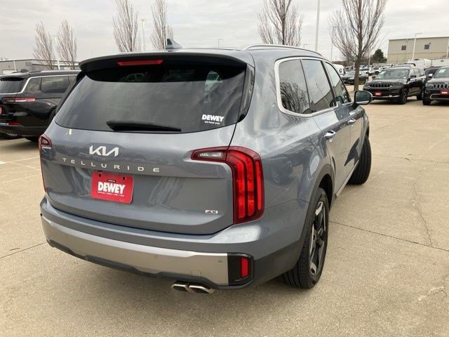 Used 2025 Kia Telluride S image 9