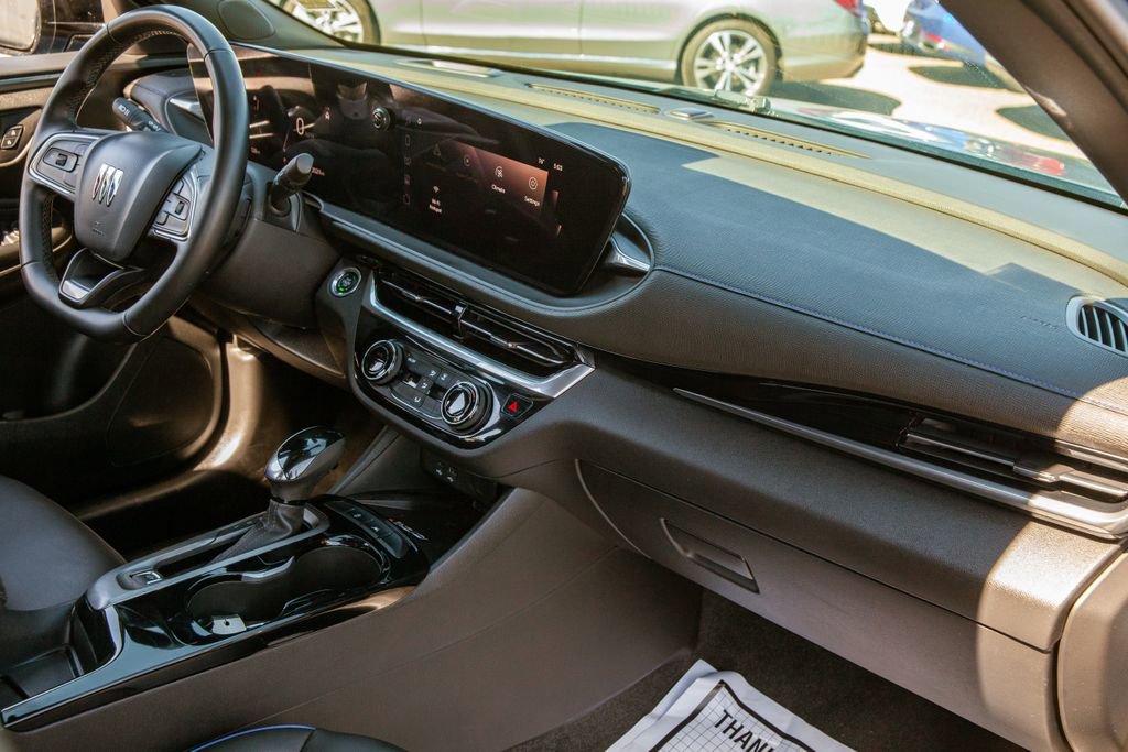 Used 2024 Buick Envista Sport Touring w/ Convenience II Package image 10