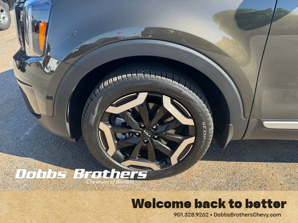 Used 2025 Kia Telluride EX w/ EX Captain's Chair Package image 10