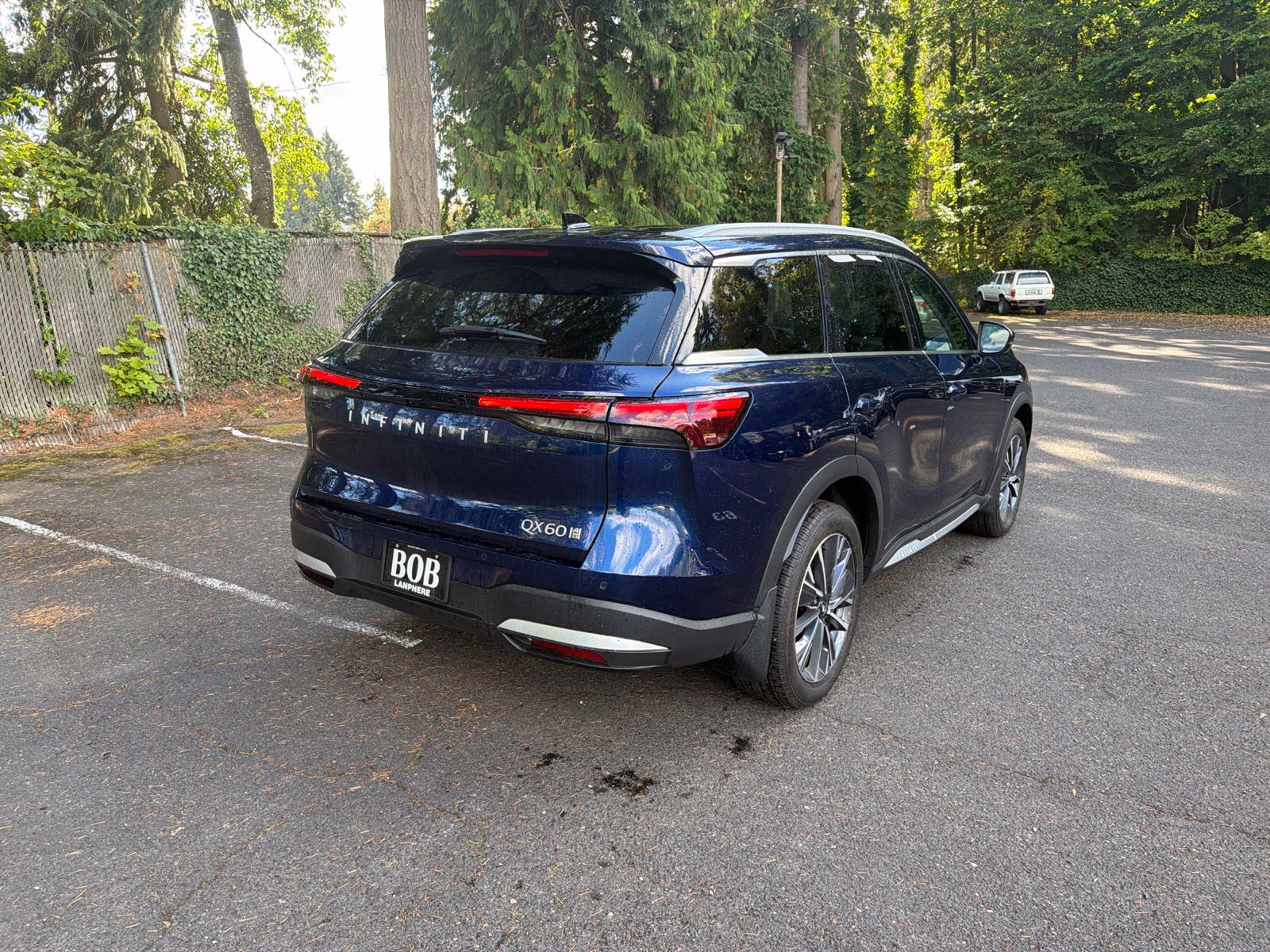 Certified 2026 INFINITI QX60 Luxe w/ Cargo Package AWD/4WD image 6