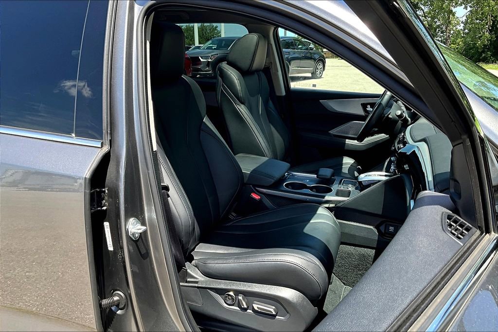 Used 2023 Acura MDX SH-AWD image 10