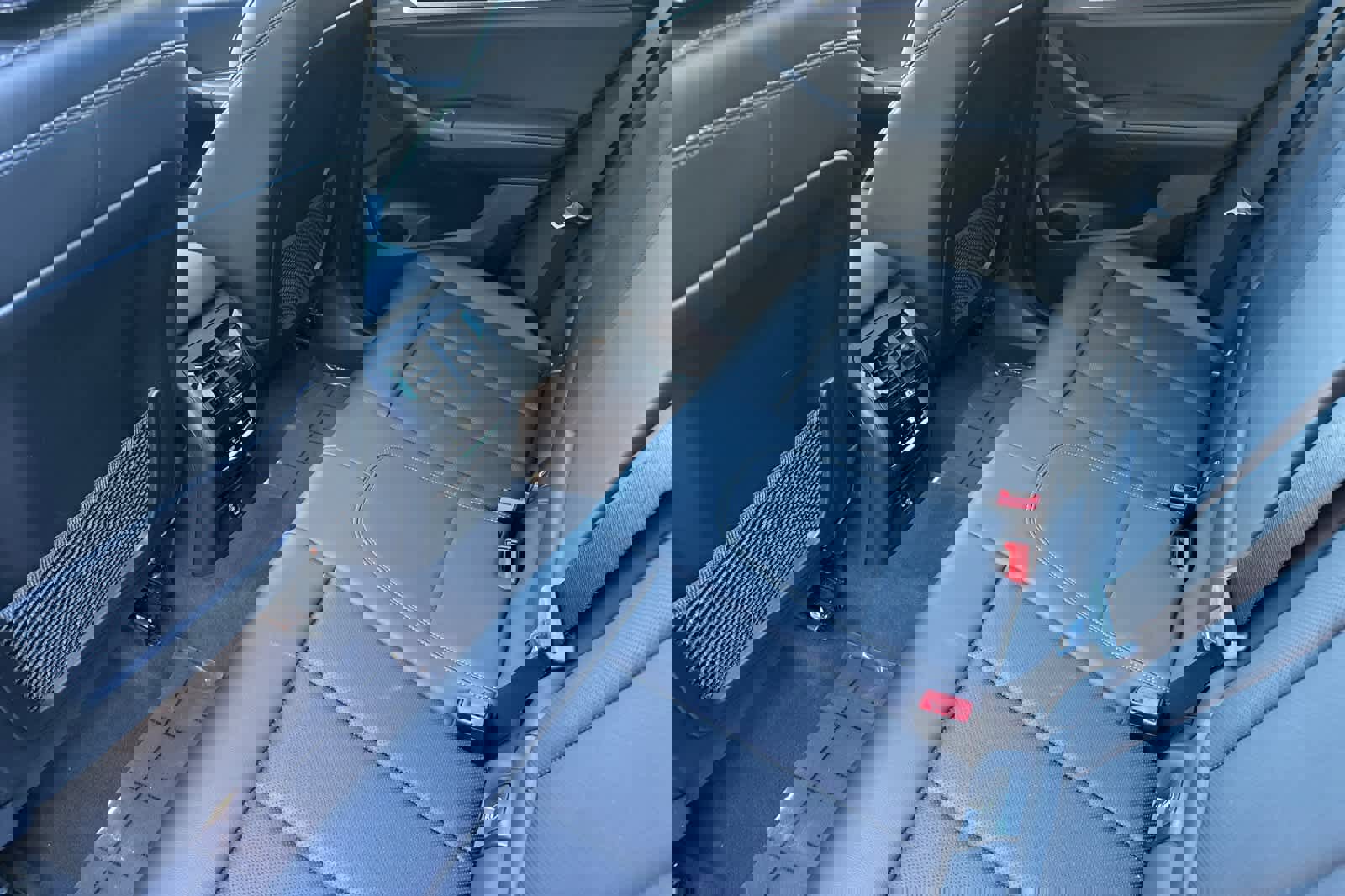 Used 2023 BMW X3 sDrive30i w/ Premium Package image 4