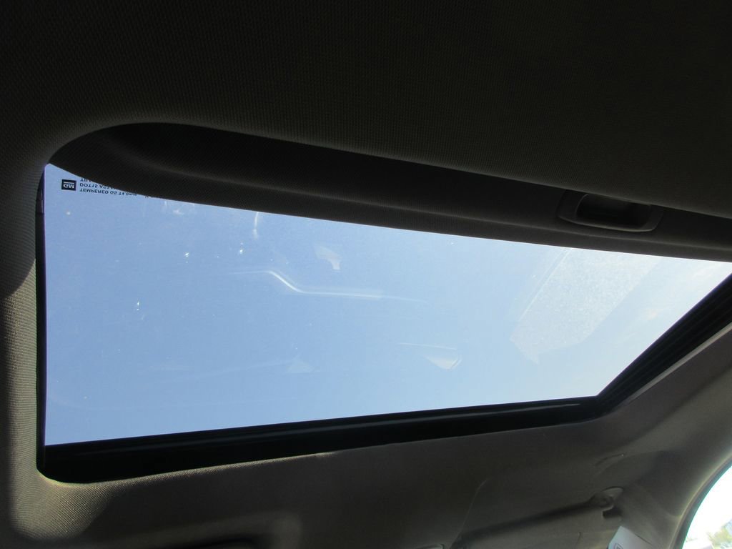 New 2026 GMC Sierra 1500 SLT image 16