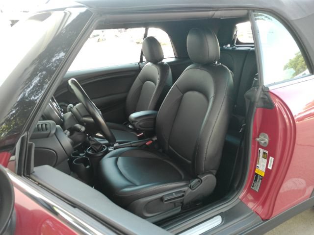 Used 2018 MINI Cooper Convertible FWD image 18