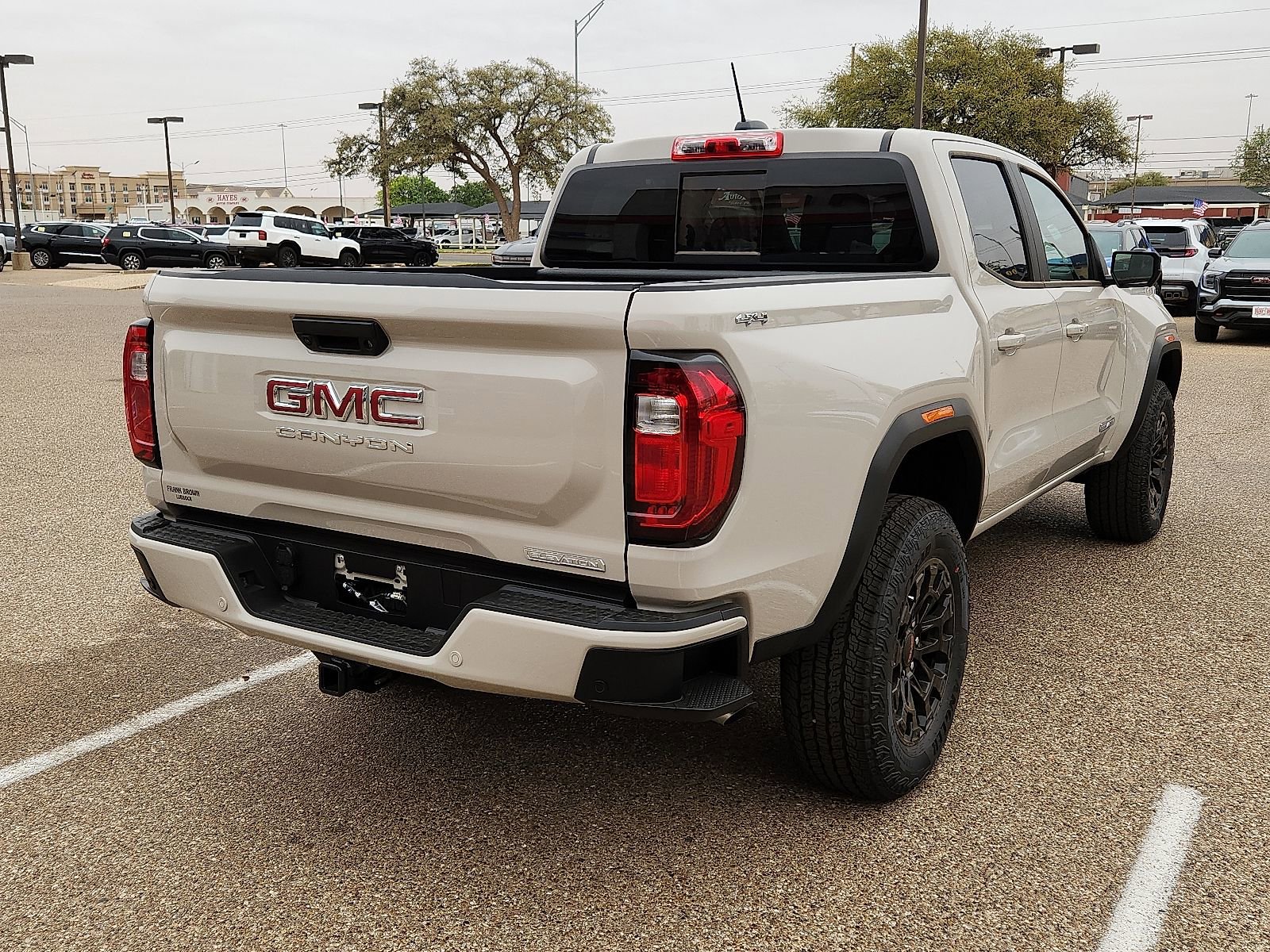 New 2026 GMC Canyon Elevation w/ Convenience Package image 4