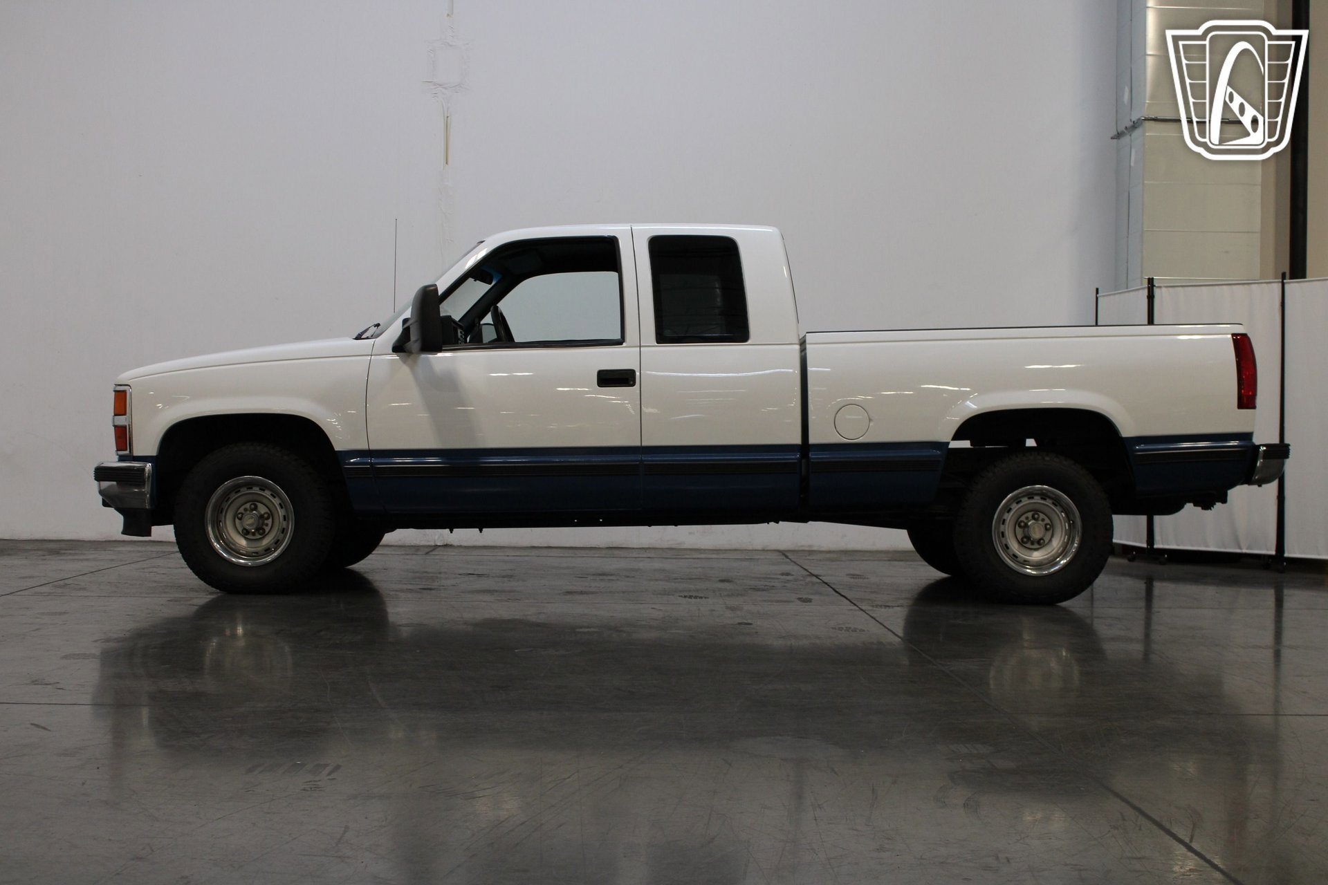 Used 1989 Chevrolet Silverado 1500 2WD Extended Cab image 22