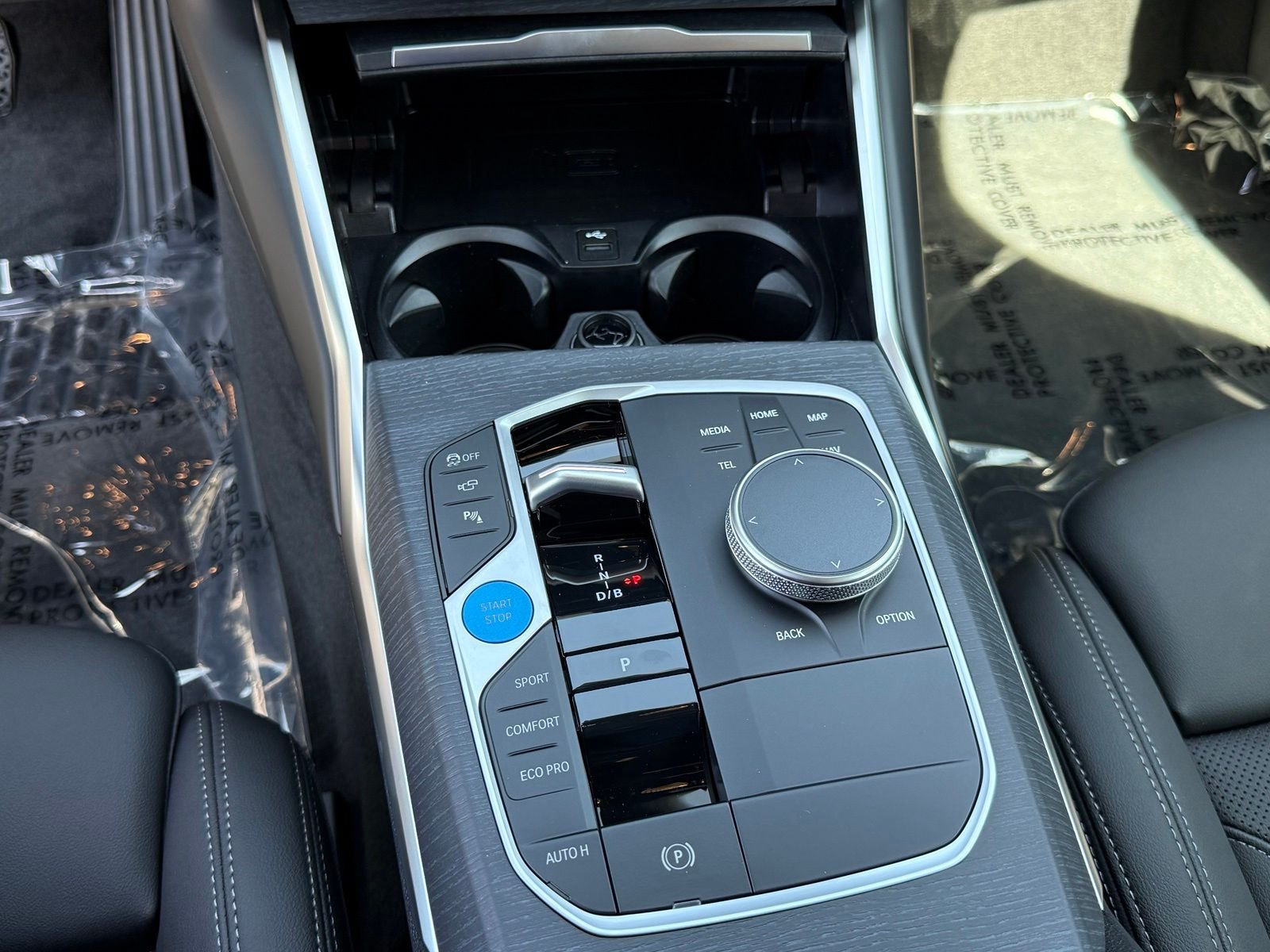 New 2026 BMW i4 eDrive40 w/ Parking Assistance Package RWD image 27