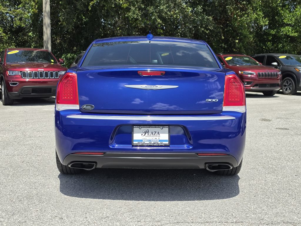 Certified 2019 Chrysler 300 Touring w/ Chrome Appearance Package RWD image 5