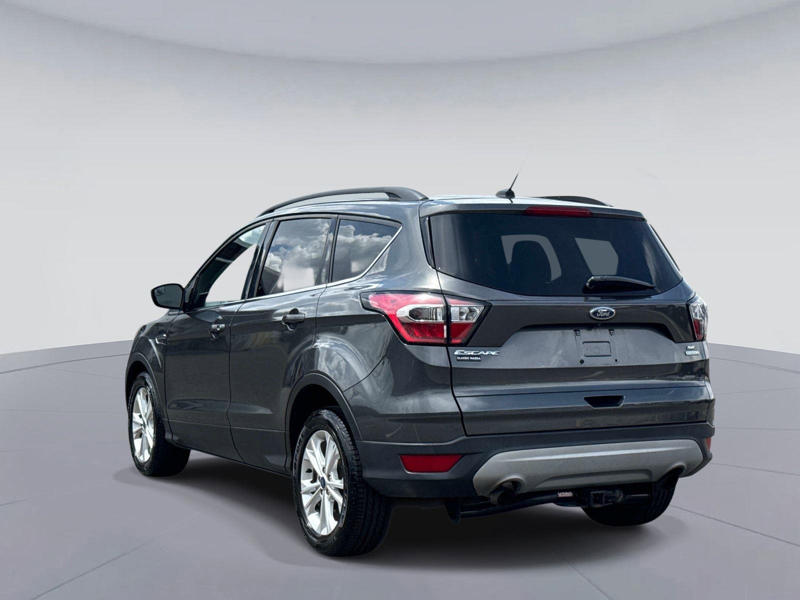 Used 2018 Ford Escape SE FWD image 5