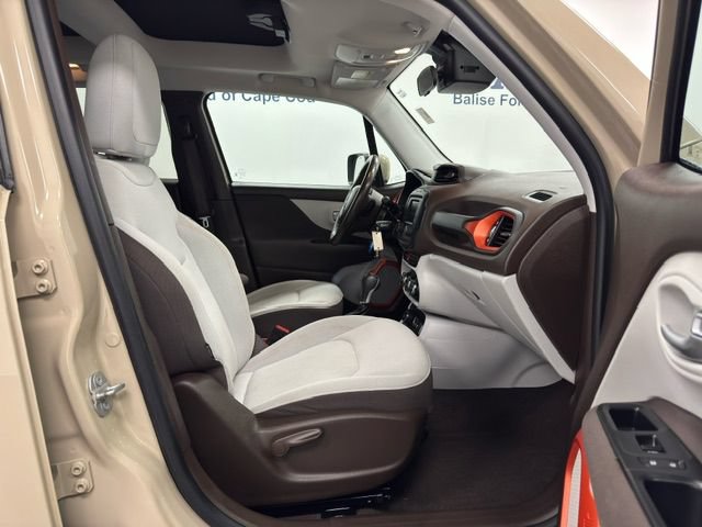 Used 2015 Jeep Renegade Latitude w/ Trailer Tow Group AWD/4WD image 16