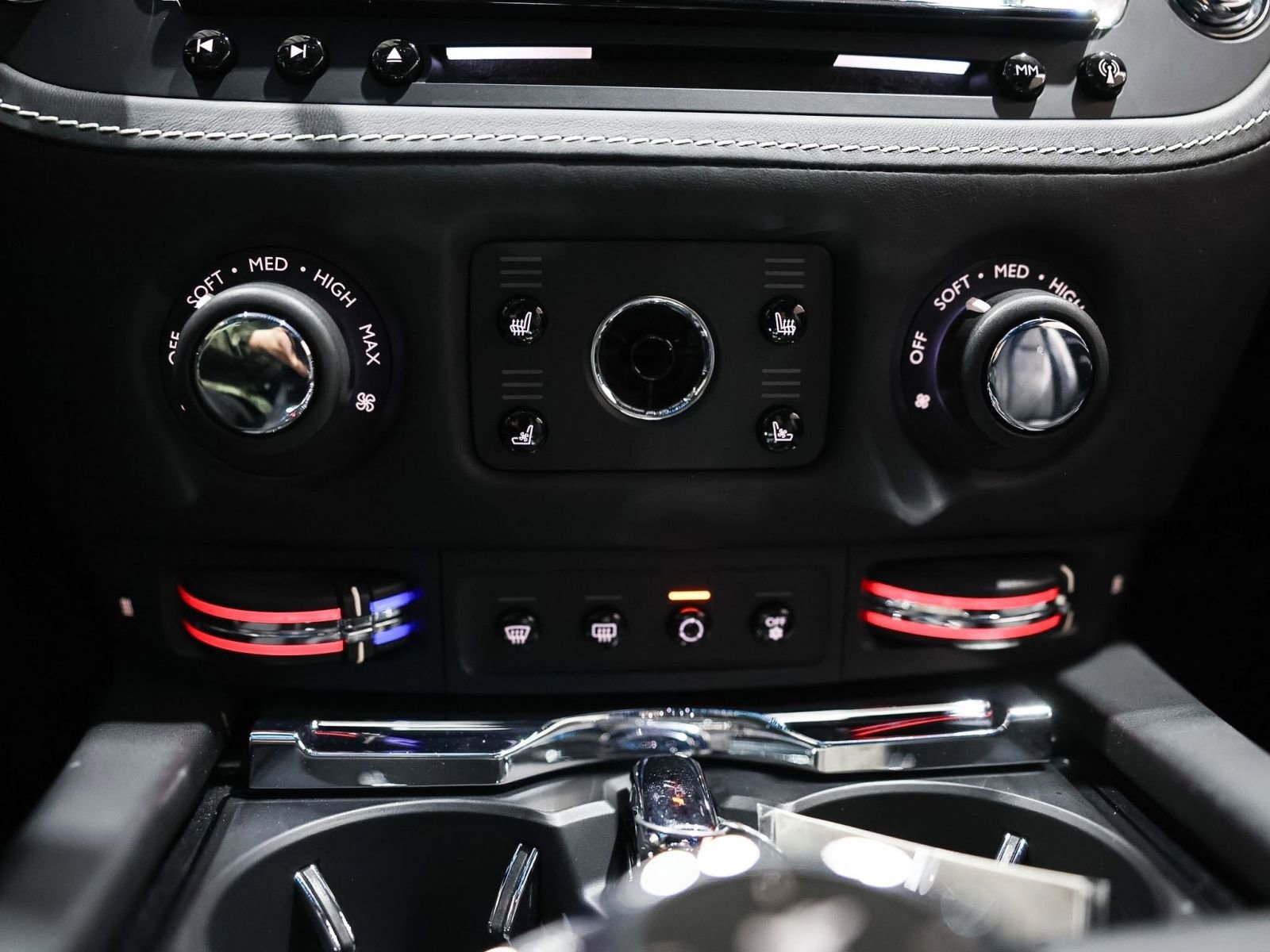 Used 2019 Rolls-Royce Wraith RWD image 56
