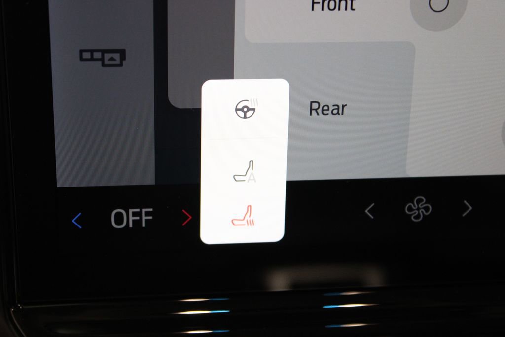 New 2026 Ford Expedition Active image 50