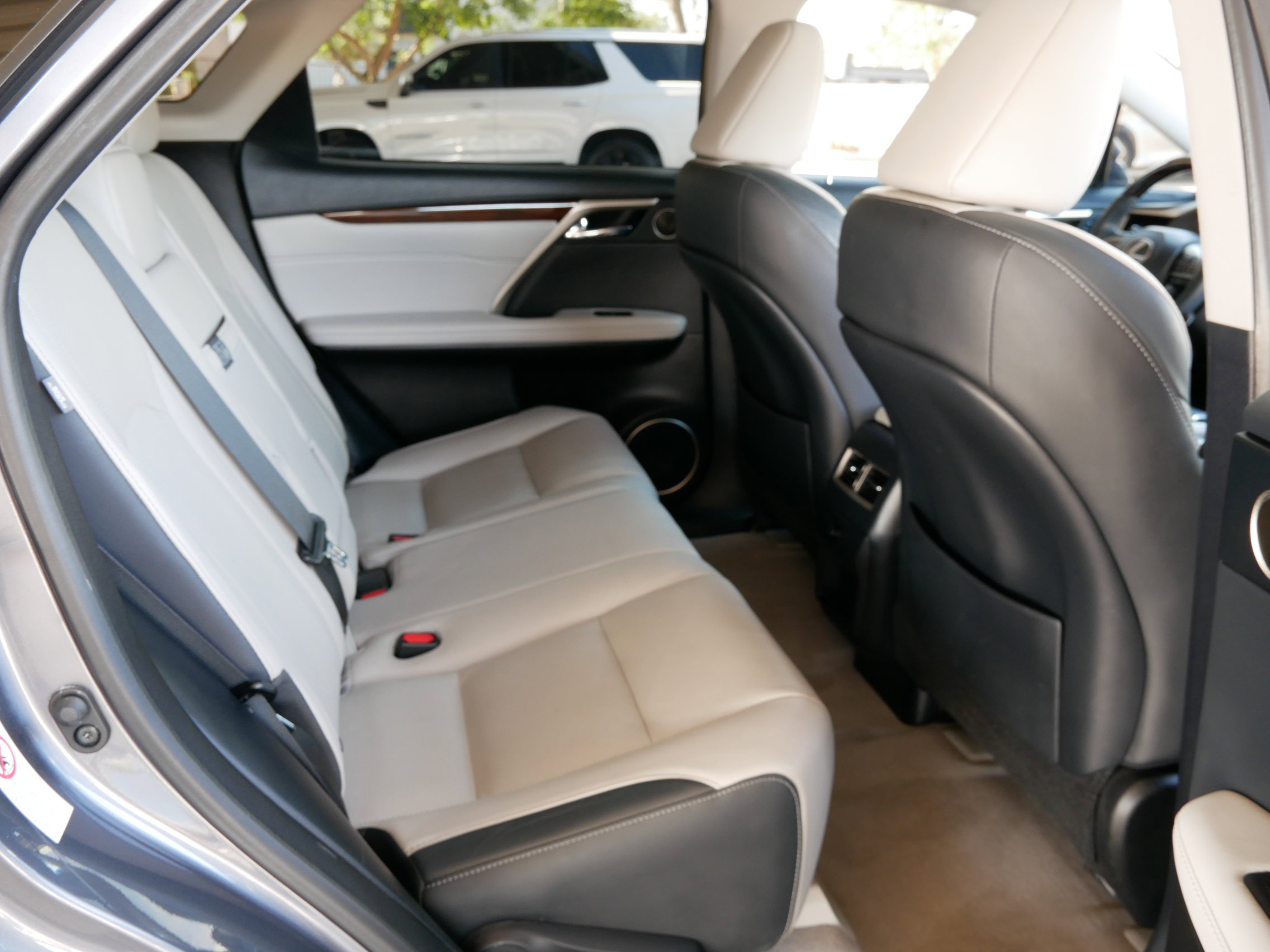 Used 2018 Lexus RX 350 FWD w/ Premium Package image 16