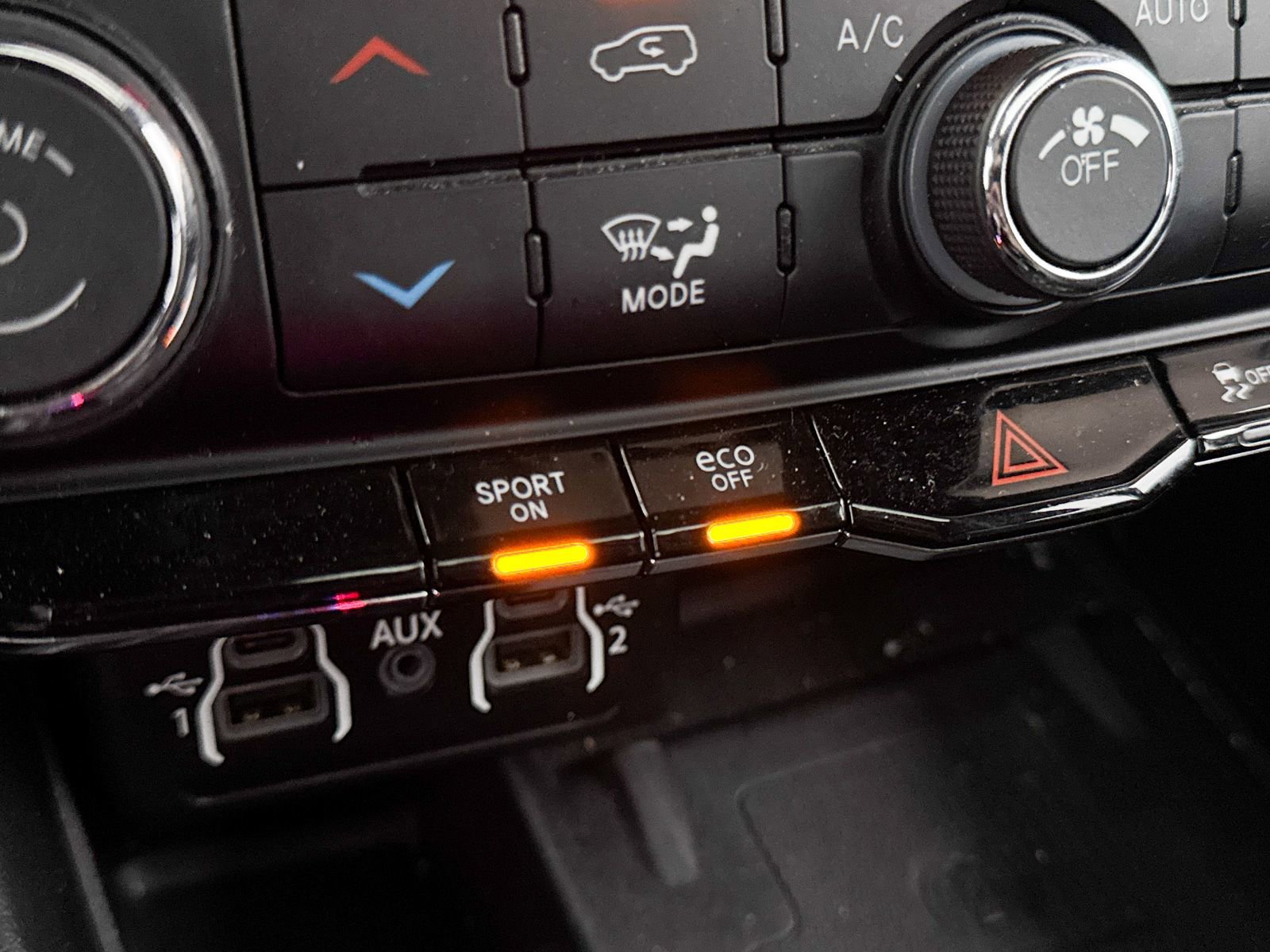 Used 2022 Dodge Durango R/T w/ Blacktop Package AWD/4WD image 9