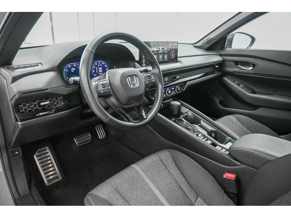 Used 2024 Honda Accord Sport image 30
