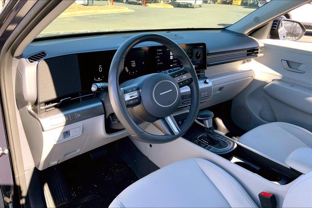 Used 2024 Hyundai Kona SEL AWD/4WD image 12