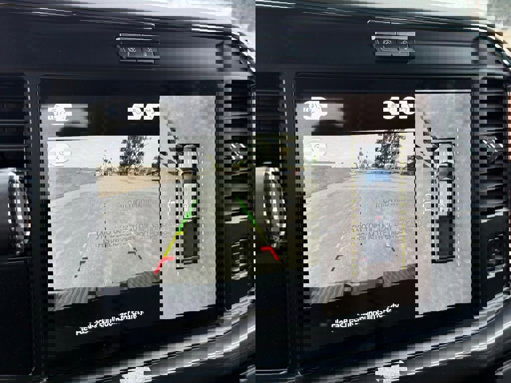 New 2026 Ford F250 Lariat w/ Black Appearance Package image 9