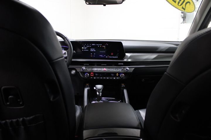 Used 2025 Kia Telluride S AWD/4WD image 31