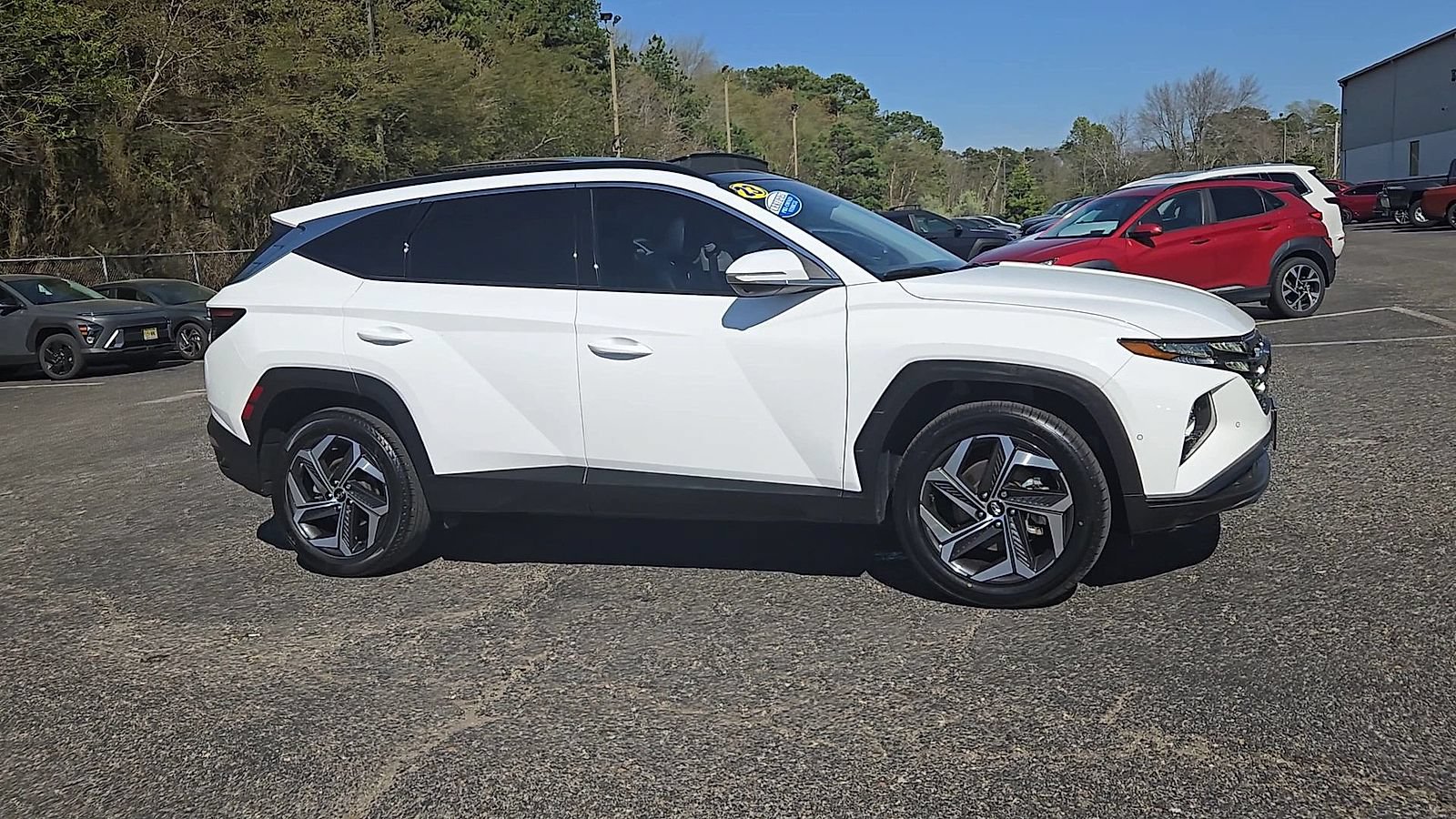 Certified 2023 Hyundai Tucson Limited AWD/4WD image 2