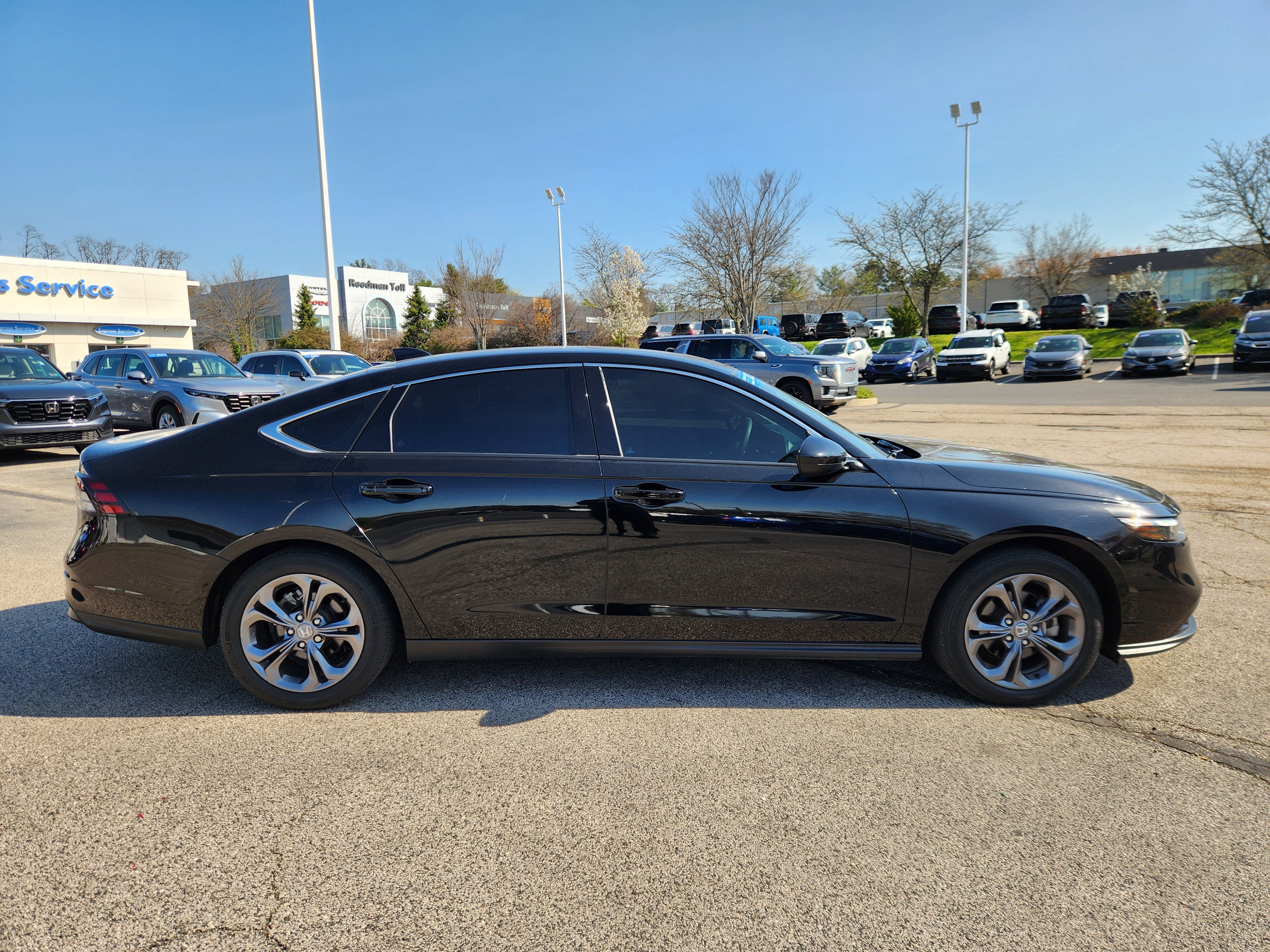 Used 2023 Honda Accord EX image 6