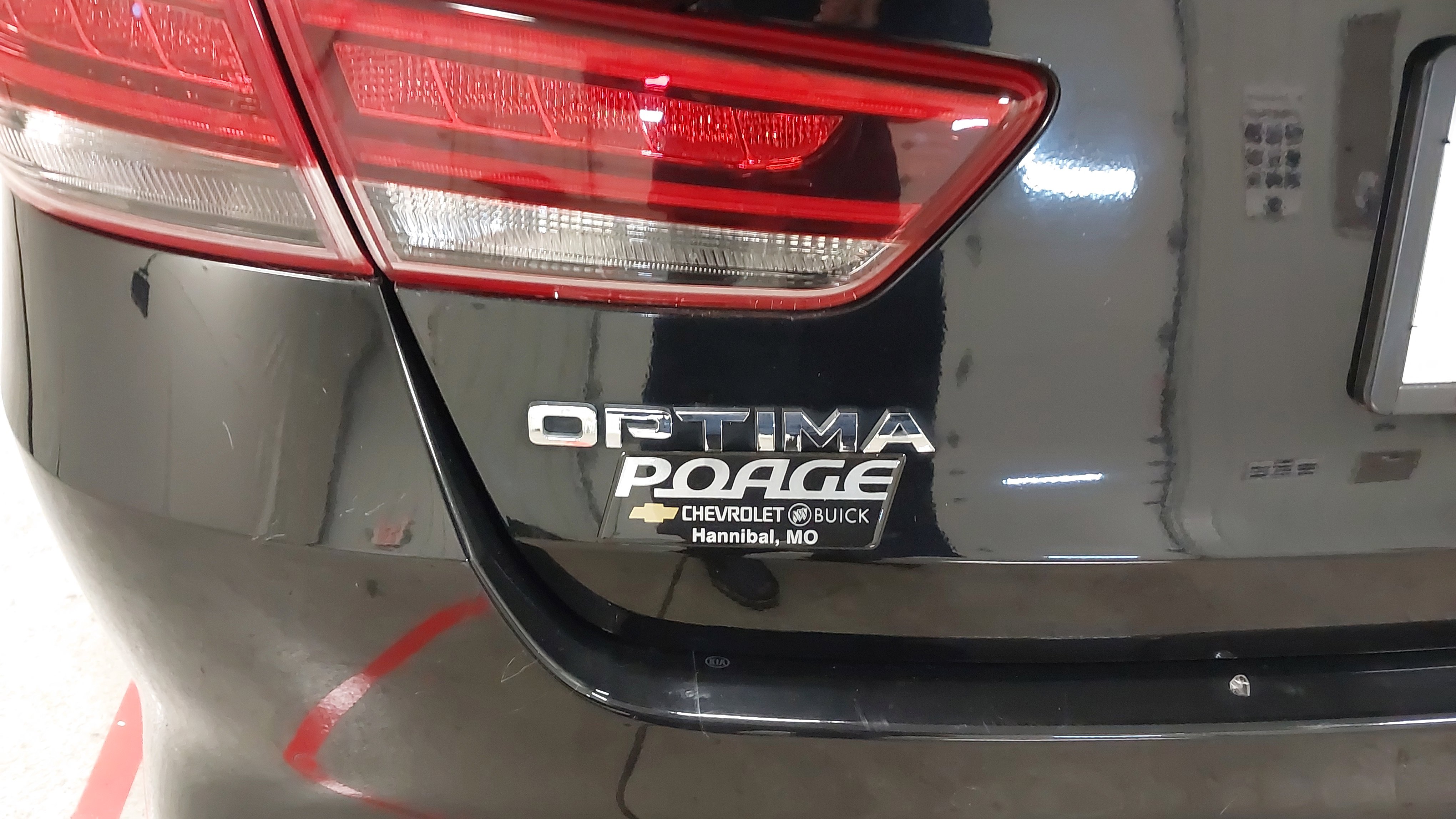 Used 2018 Kia Optima S image 32