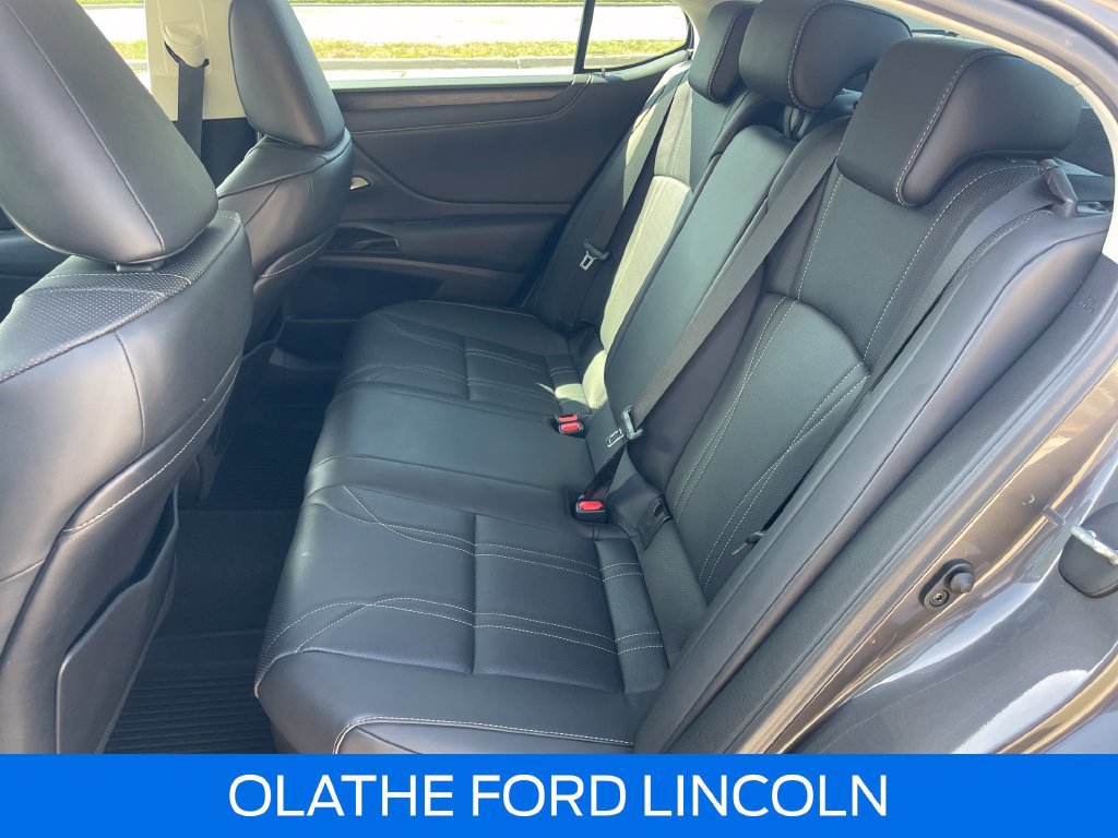 Used 2022 Lexus ES 300h w/ Accessory Package 2 FWD image 22