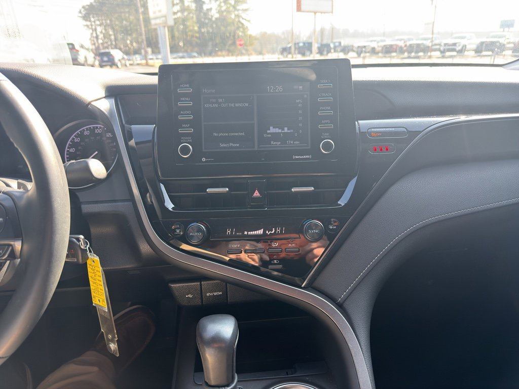 Used 2023 Toyota Camry SE image 12