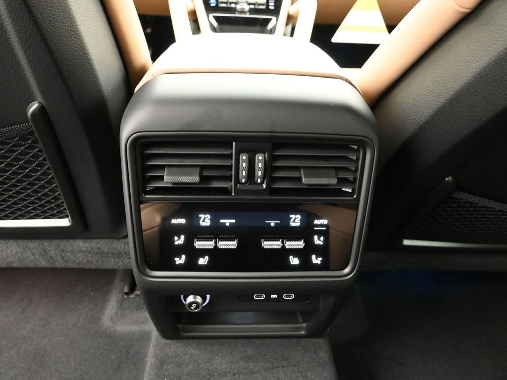 New 2026 Porsche Cayenne image 18