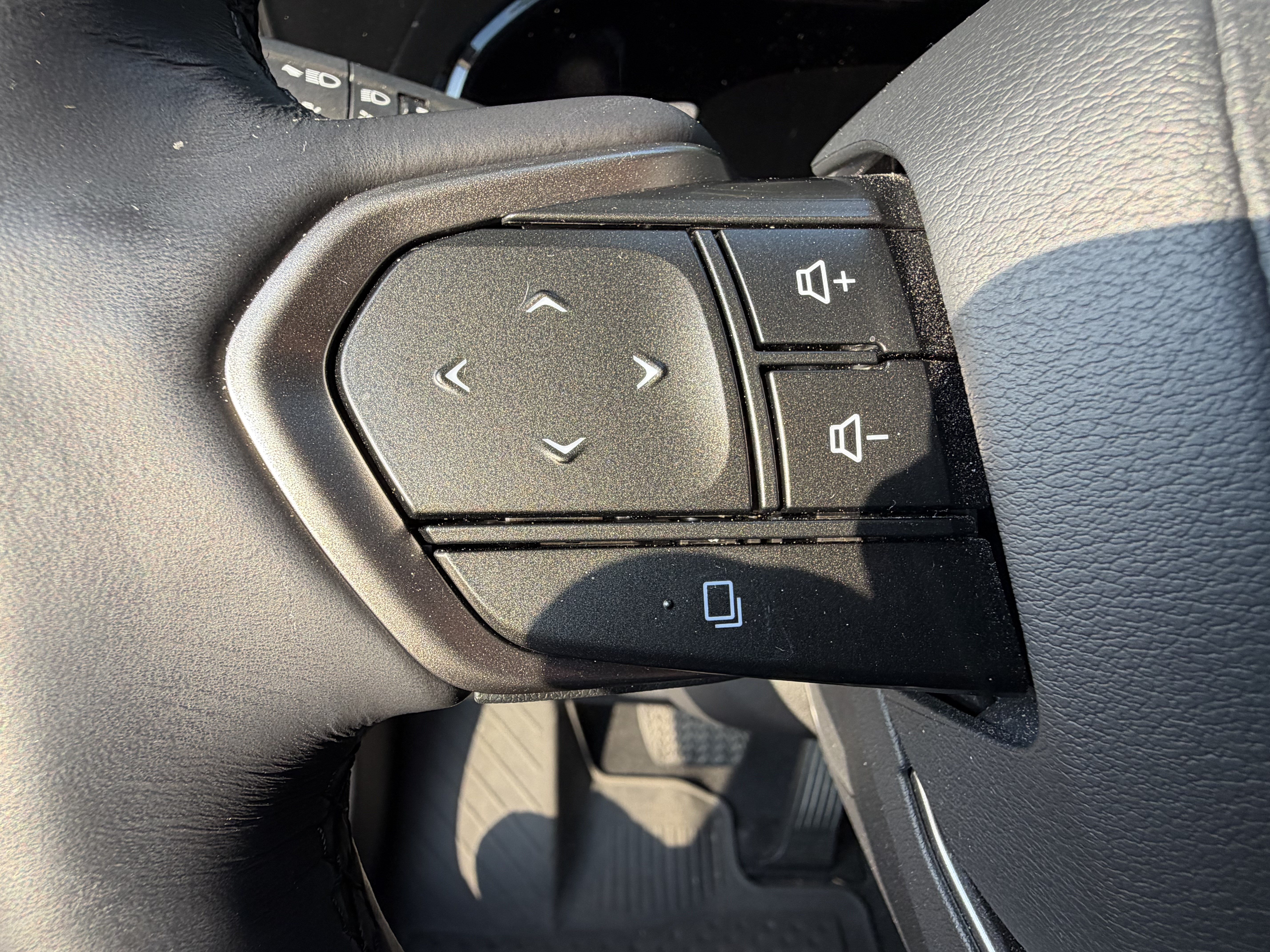 Used 2022 Lexus NX 350h AWD w/ Vision Package image 17