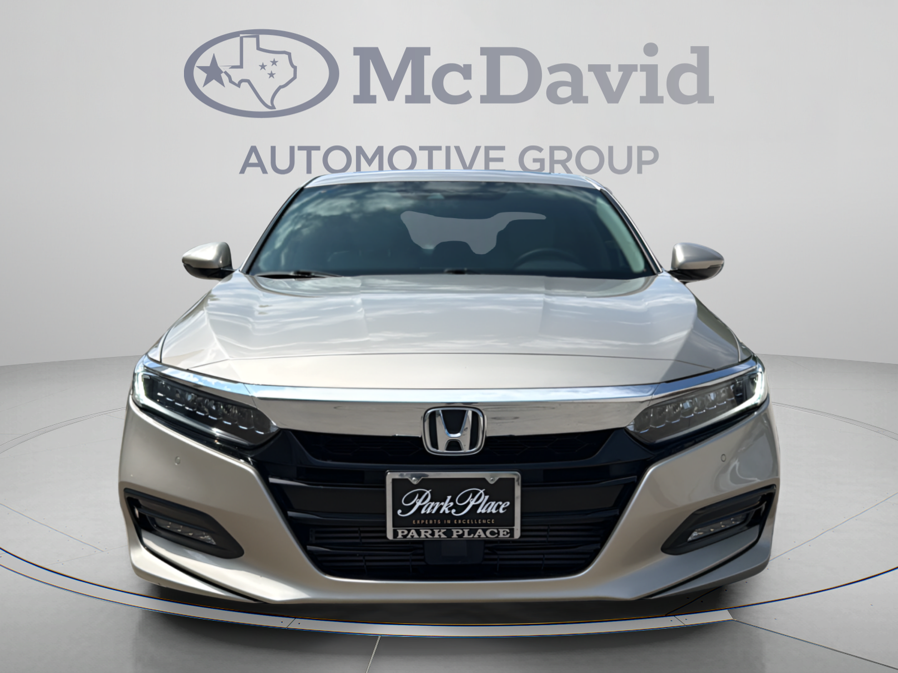 Used 2018 Honda Accord Touring image 9
