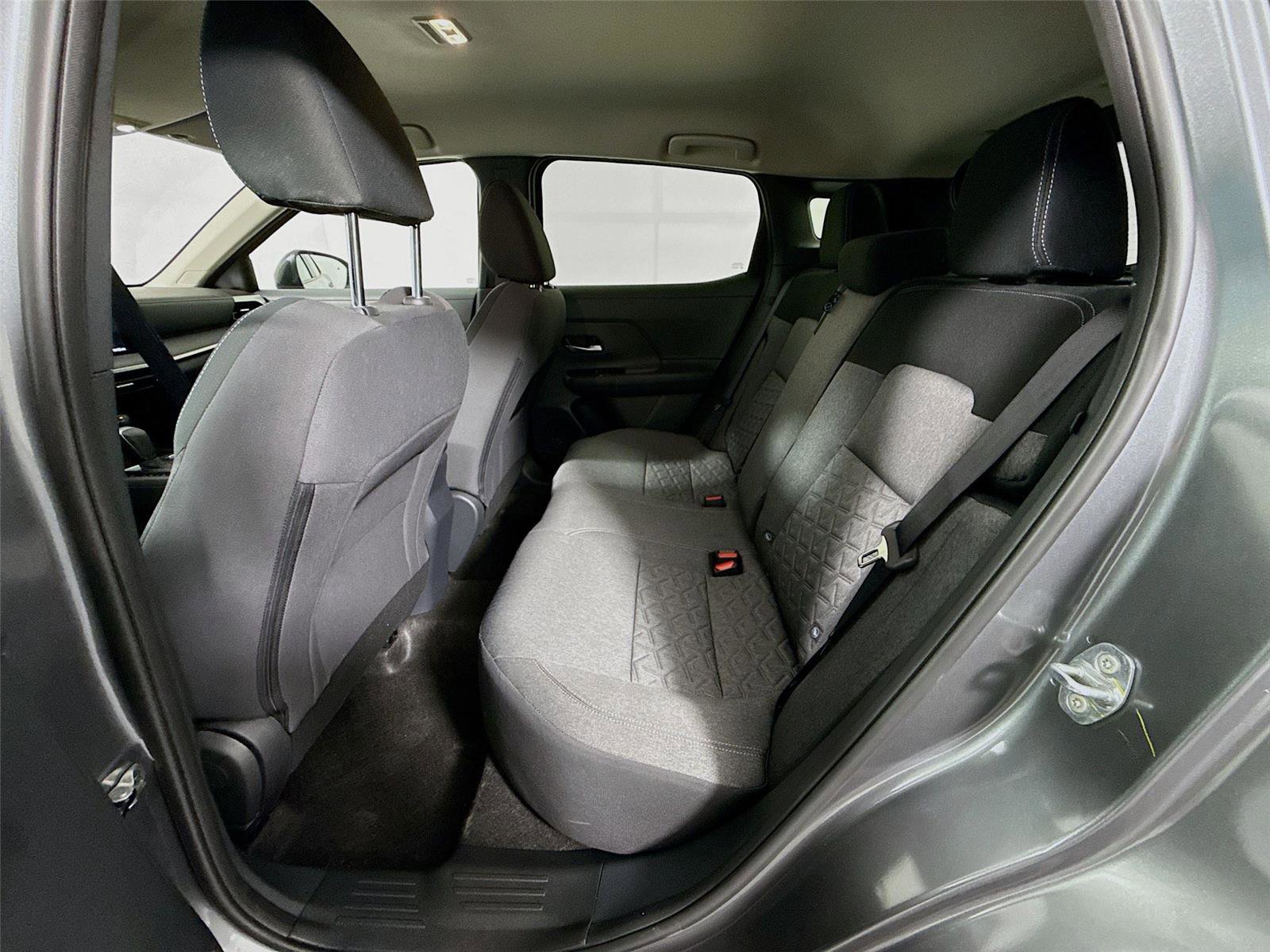 Used 2026 Nissan Kicks SV FWD image 15