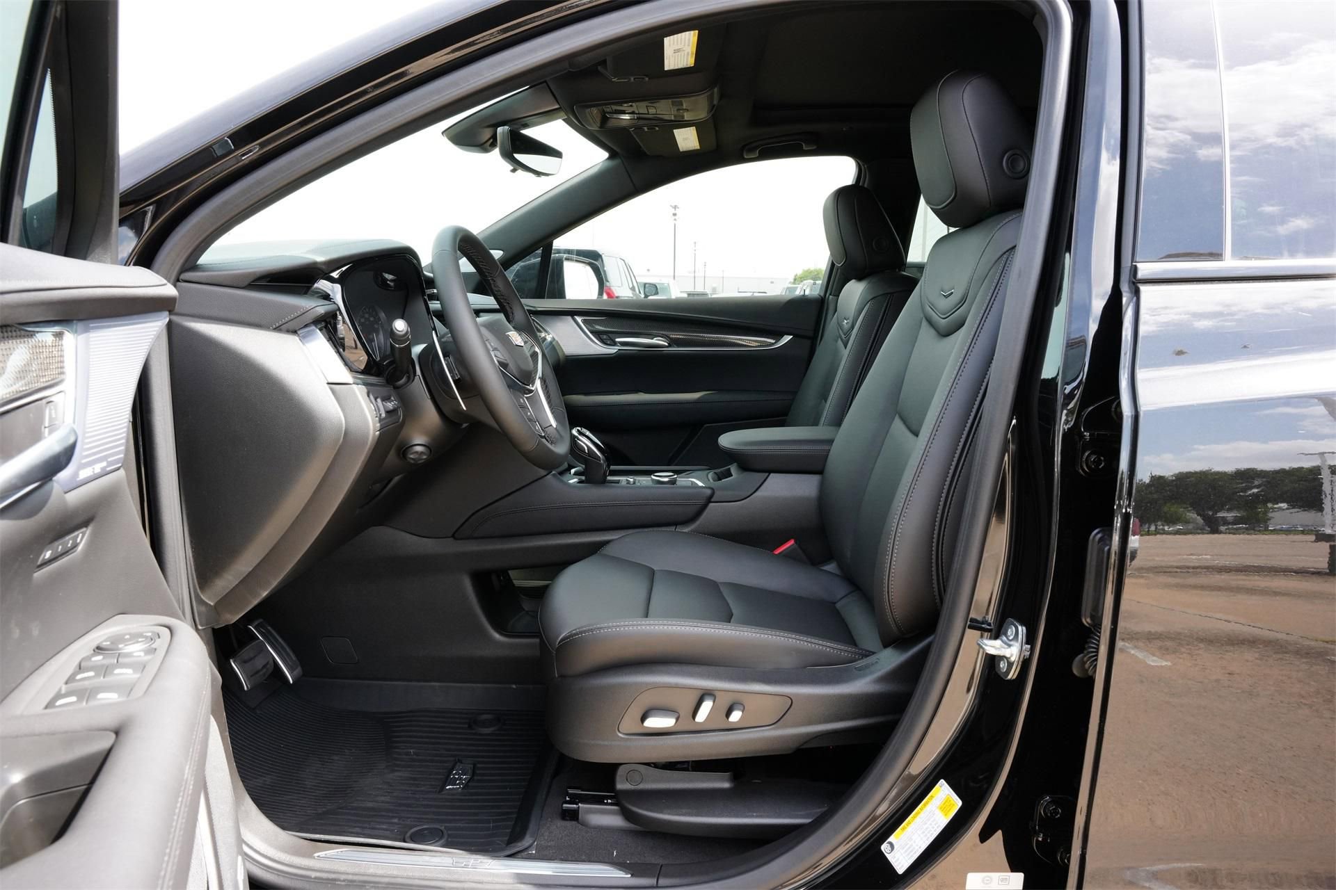 New 2025 Cadillac XT5 Sportv w/ LPO, Red Accent Package image 18