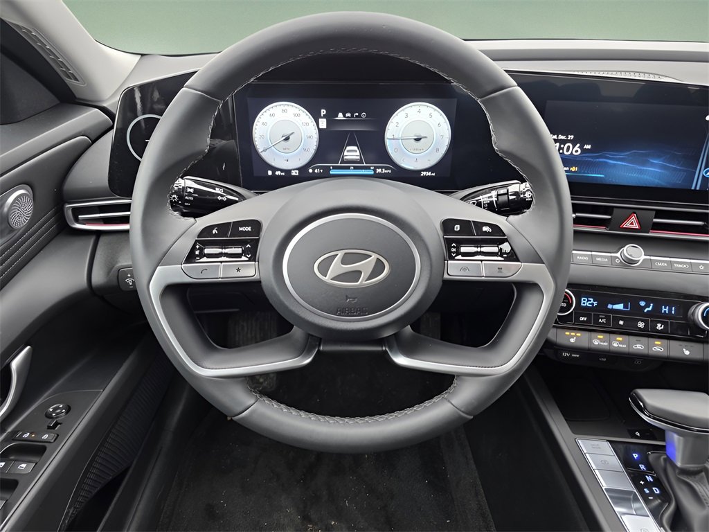 Certified 2024 Hyundai Elantra SEL w/ Convenience Package image 15