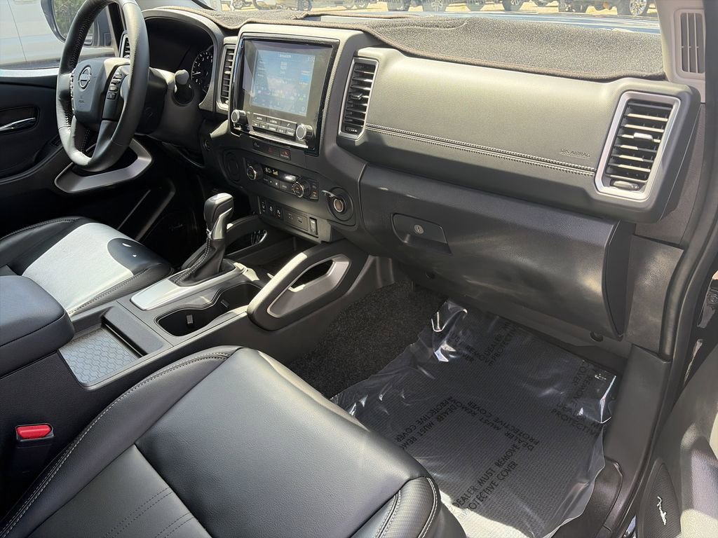 Used 2024 Nissan Frontier SL w/ Technology Package RWD image 32