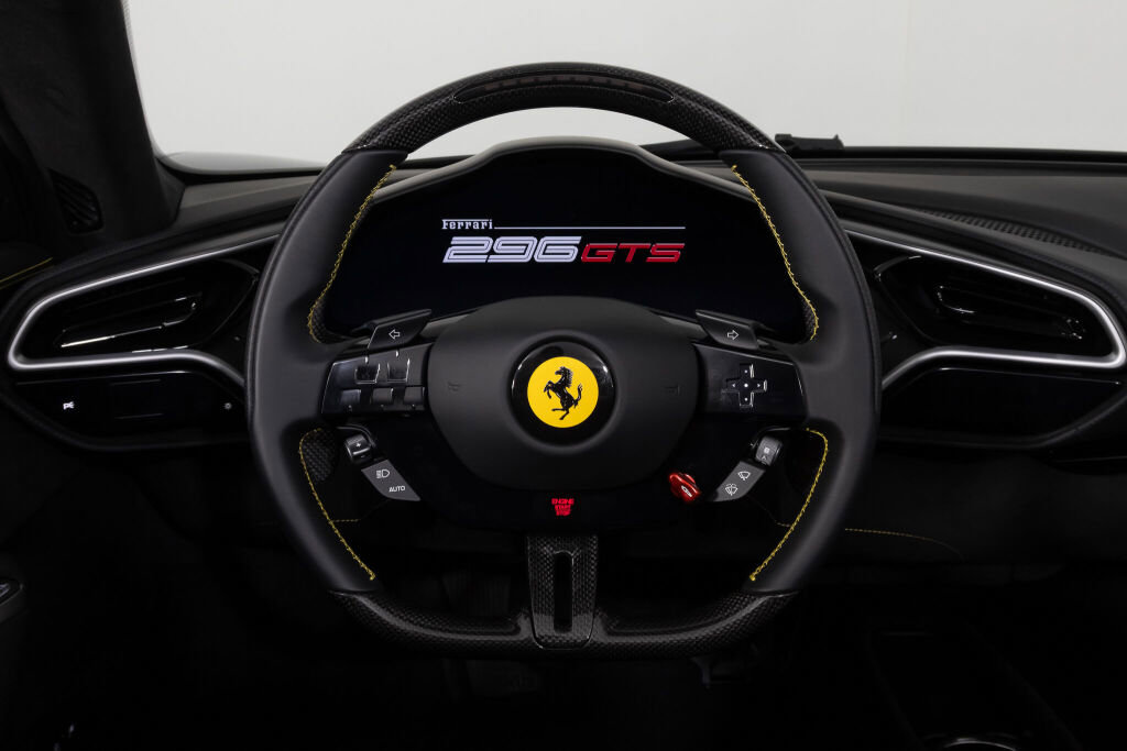Used 2025 Ferrari 296 GTS image 30