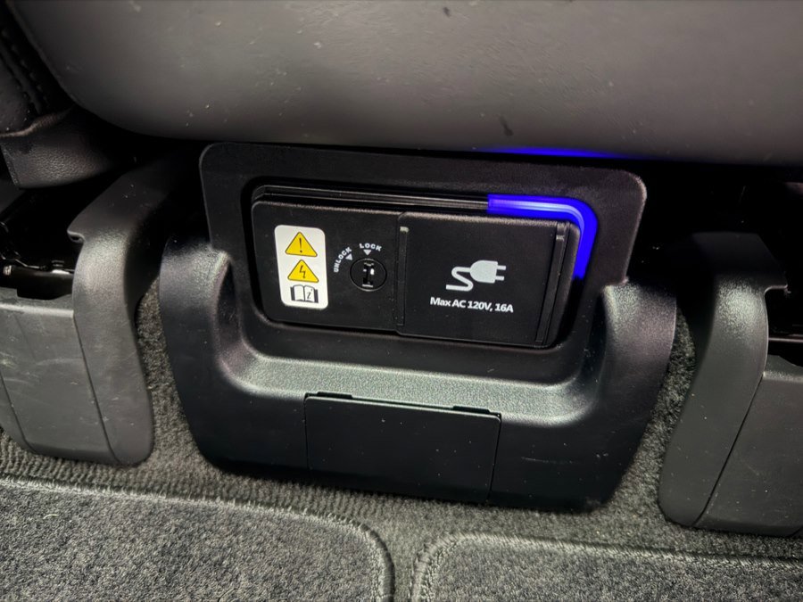 Used 2024 Hyundai Ioniq 5 Limited image 50