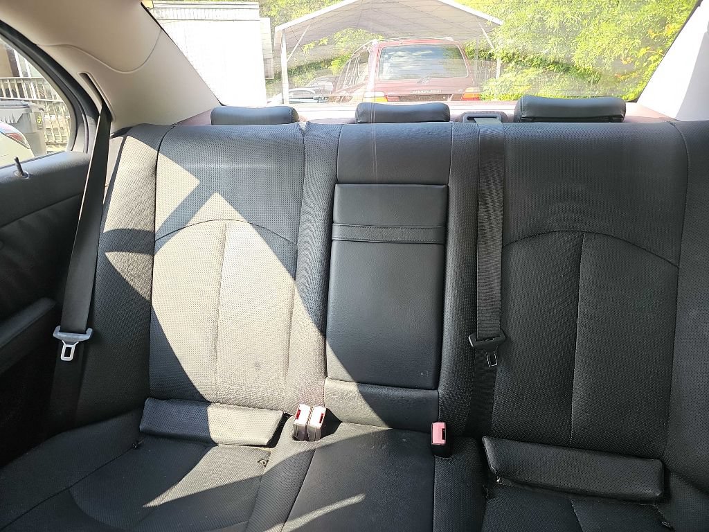 Used 2008 Mercedes-Benz E 550 Sedan image 21