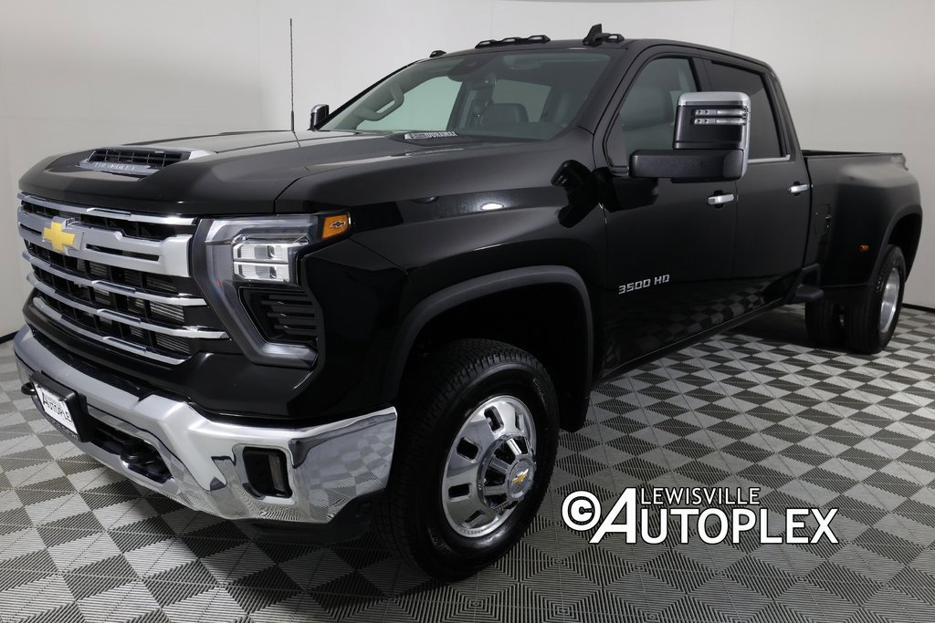 Used 2025 Chevrolet Silverado 3500 LTZ image 11