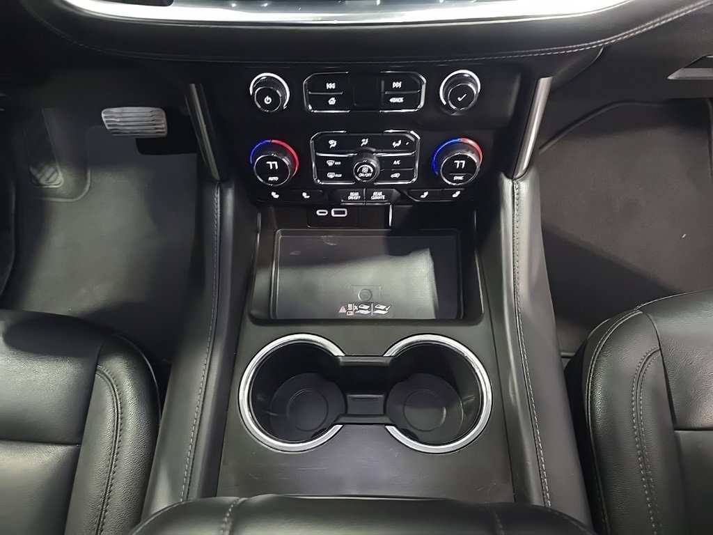 Used 2024 Chevrolet Suburban LT image 34