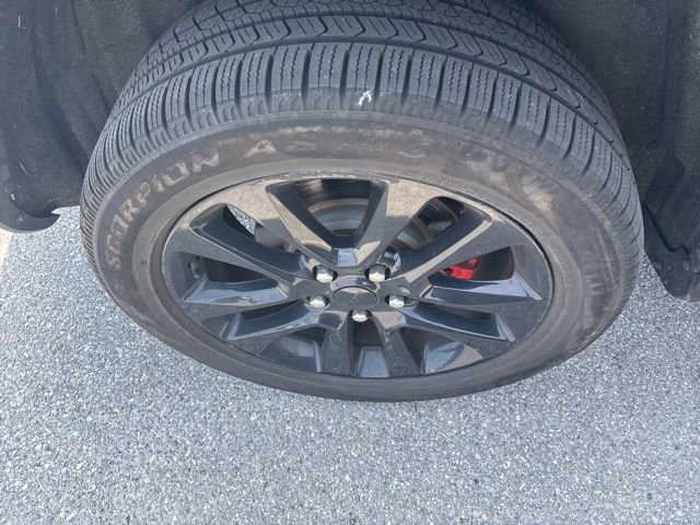 Used 2017 Jeep Grand Cherokee Altitude AWD/4WD image 3