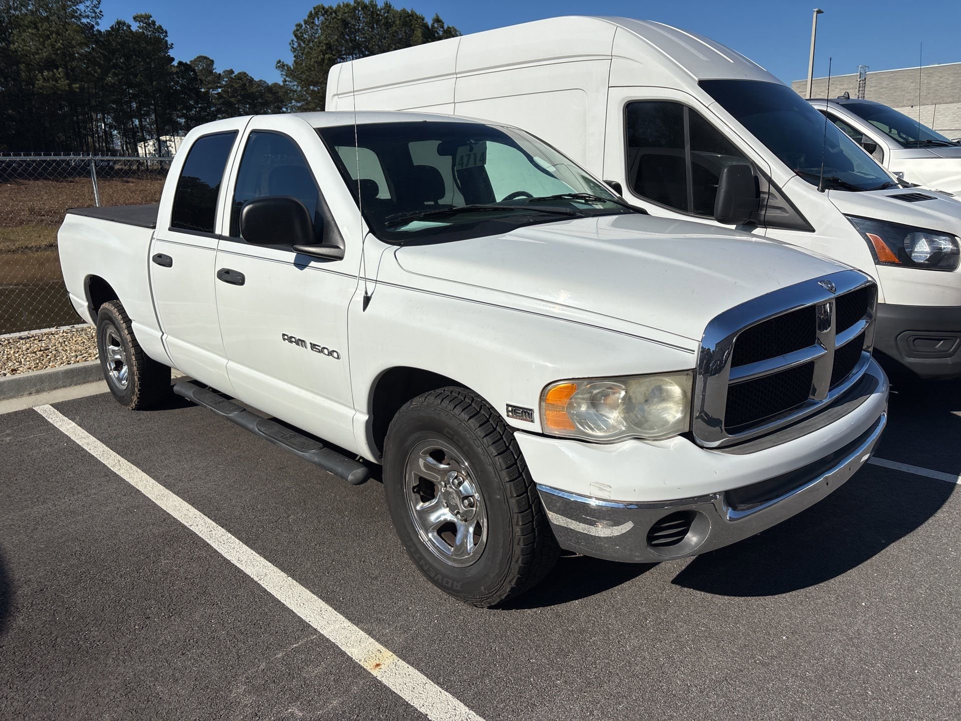 Used 2004 Dodge Ram 1500 Truck SLT w/ Light Group image 2