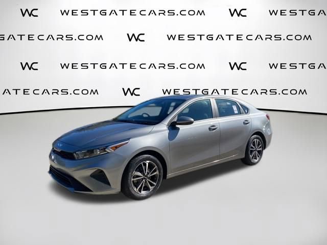 Used 2022 Kia Forte LXS FWD image 1