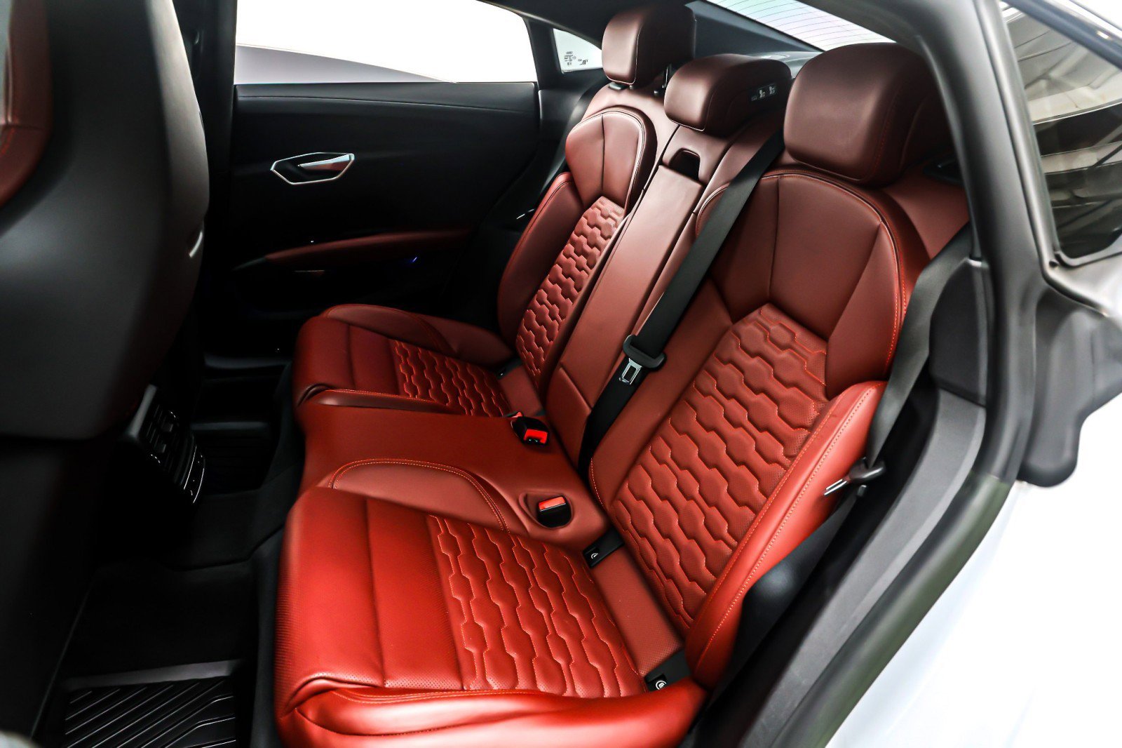 Used 2024 Audi RS e-tron GT image 9