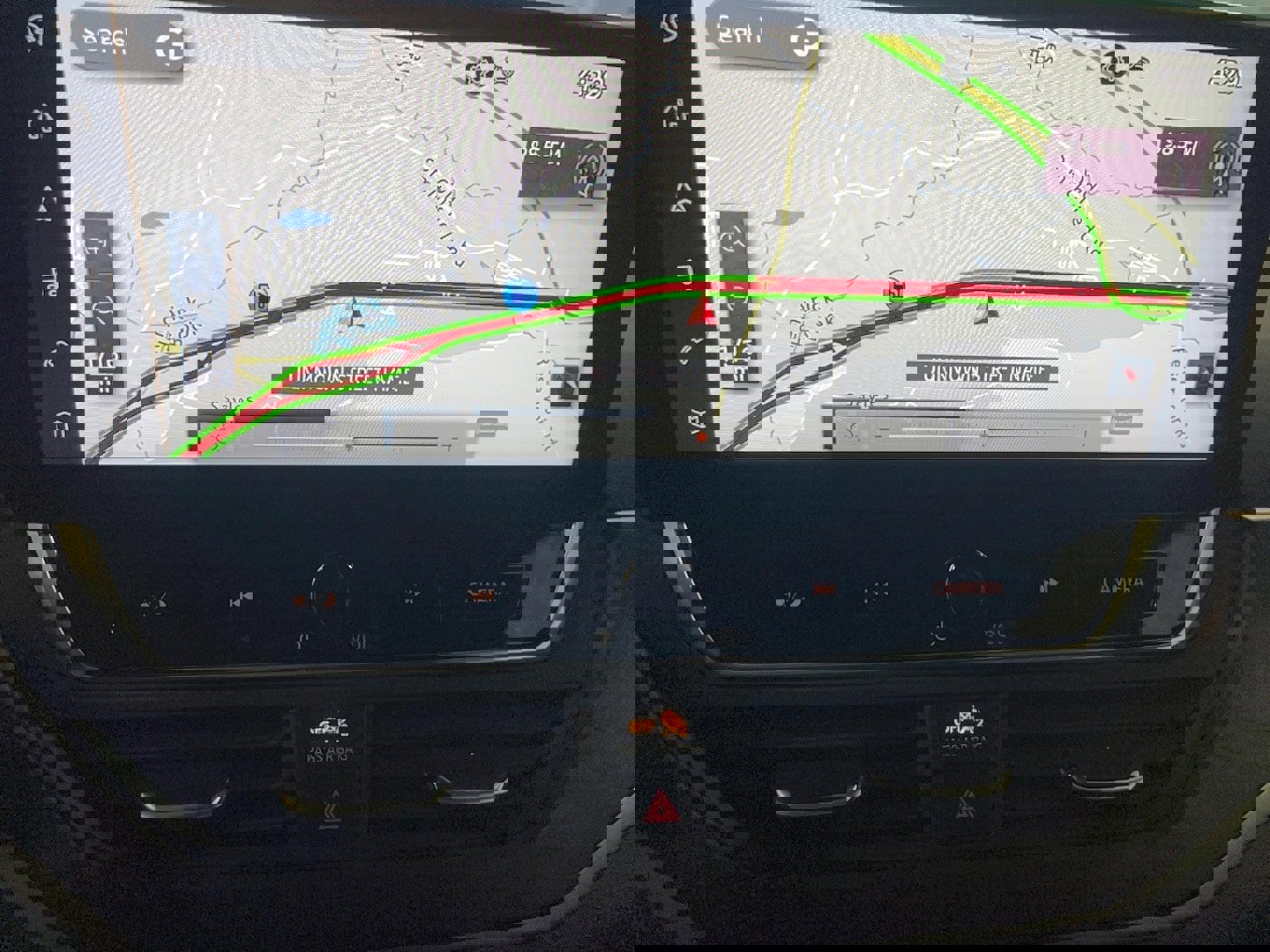 Used 2024 Nissan Altima 2.5 SV w/ SV Premium Package image 16